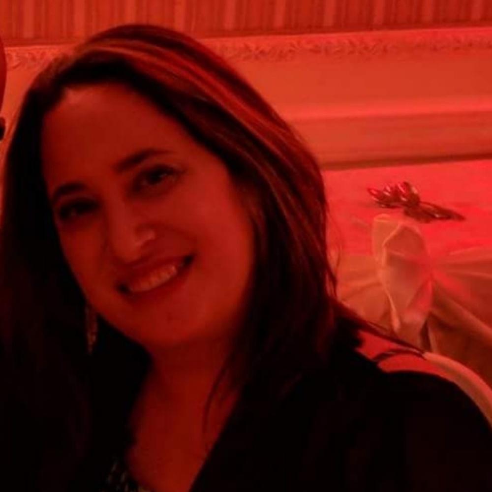 Meet your **Posh Ambassador**, Robyn